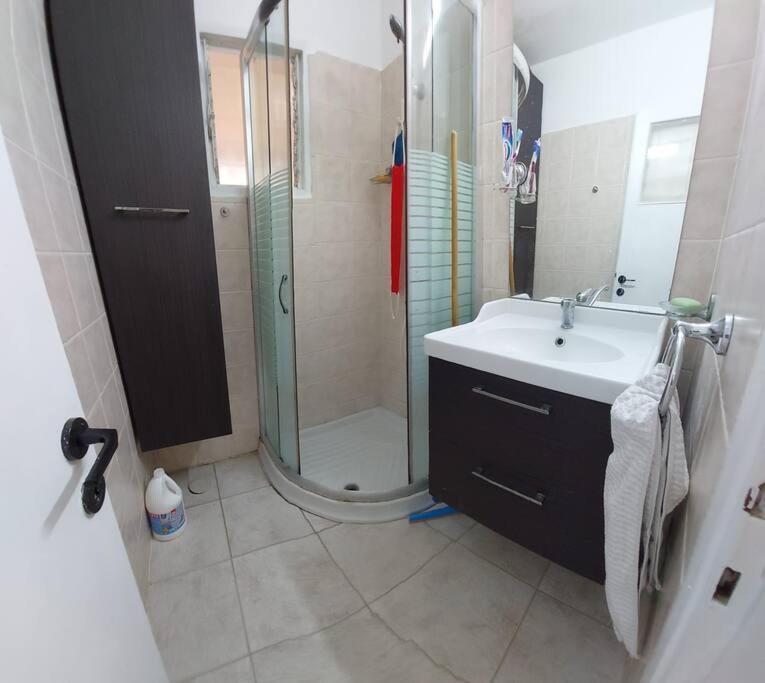 הנביאים 1 נתניה Naveim Apartment ภายนอก รูปภาพ